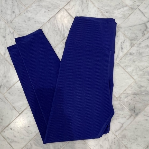 BEACH RIOT NWT ayla high waisted blue 7/8 slightly cropped leggings size large - Picture 3 of 11